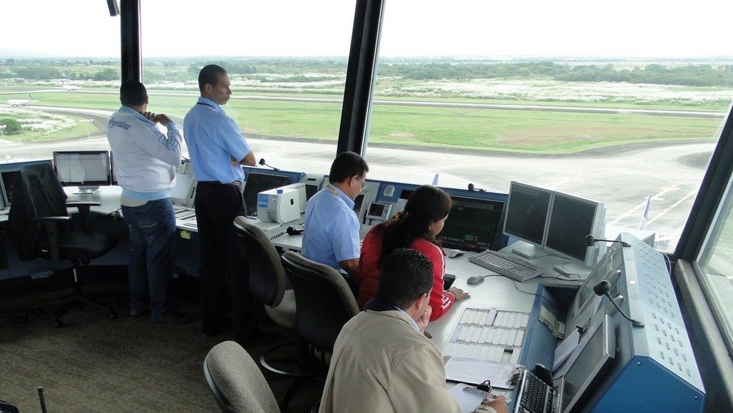 Cómo es ser controlador aéreo, uno de los trabajos más estresantes Cómo es ser controlador aéreo, uno de los trabajos más estresantes