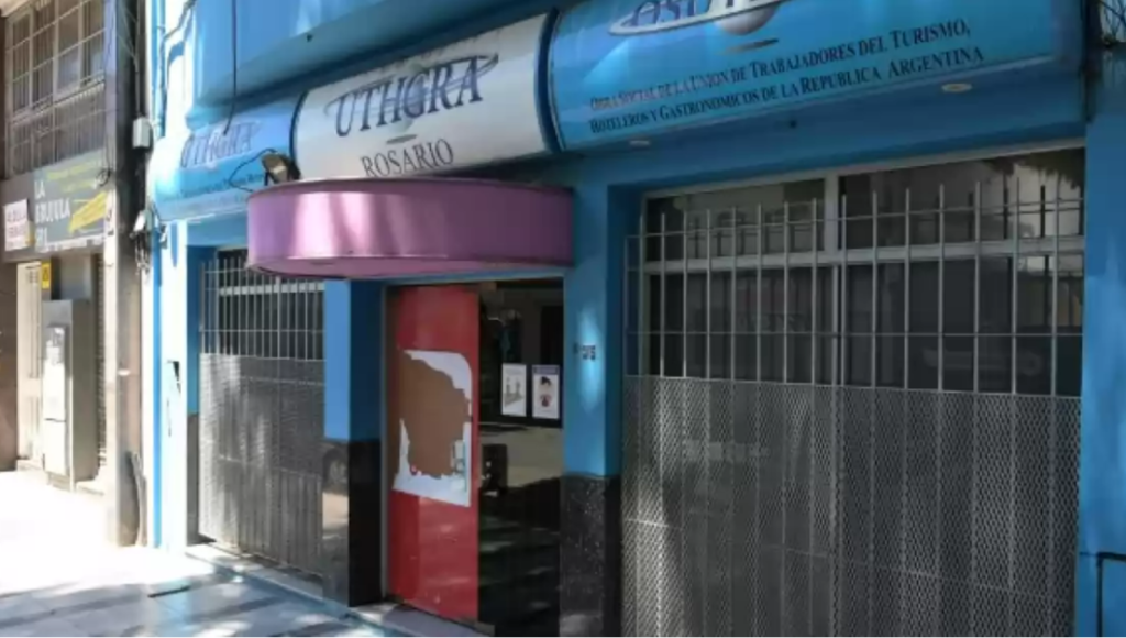 Violencia en Rosario: atacaron a balazos la sede de gastronómicos ubicada en el centro de la ciudad
