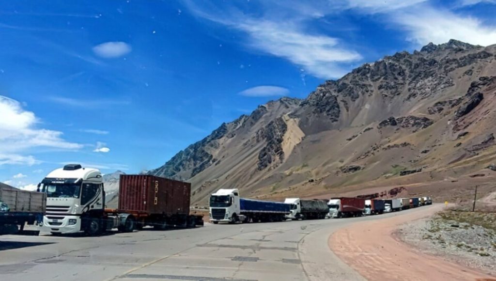 Pablo Moyano pedirá que Alberto Fernández intervenga por los 3.000 camiones varados en Chile