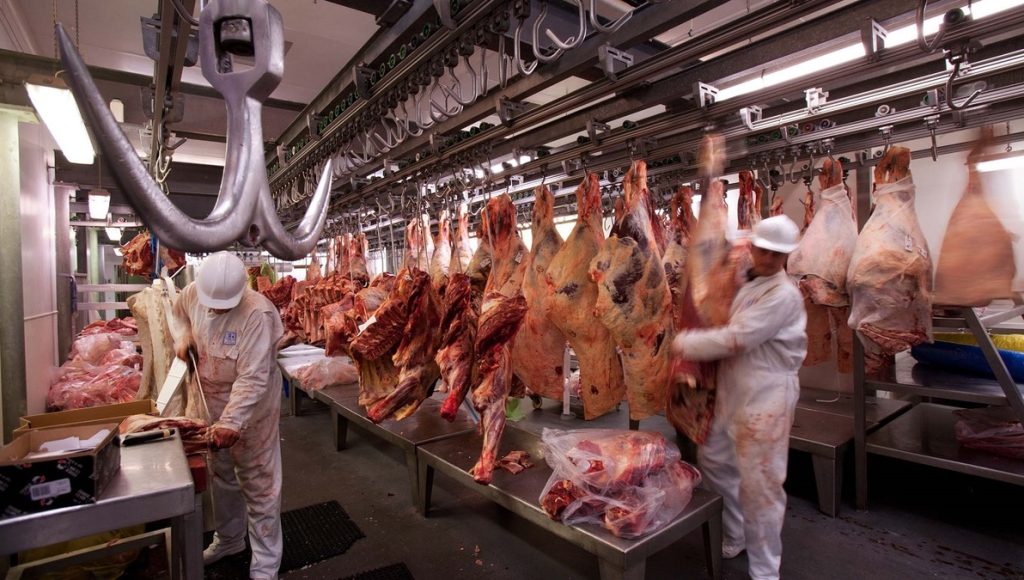 El gremio de la carne cerró la paritaria 2021 en el 50% y dicen que será el piso para este año