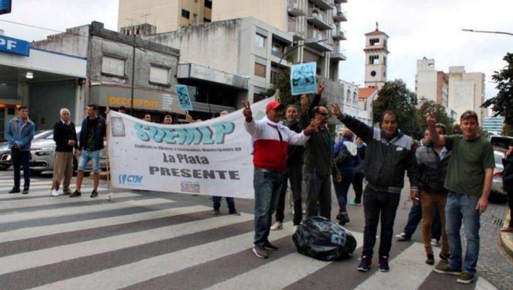 Paro y movilización de los empleados municipales de La Plata