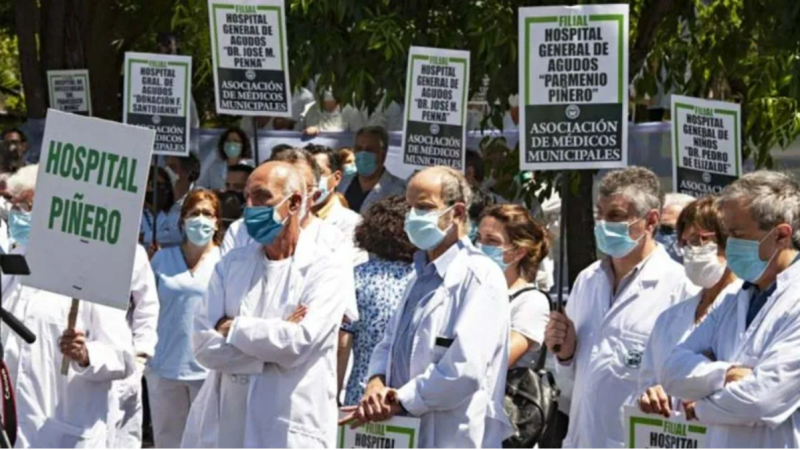 Médicos municipales porteños comenzaron un plan de lucha en reclamo de una mejora salarial