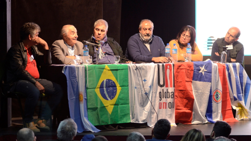 Cavalieri lideró un importante encuentro sindical donde se debatió la situación de Latinoamérica