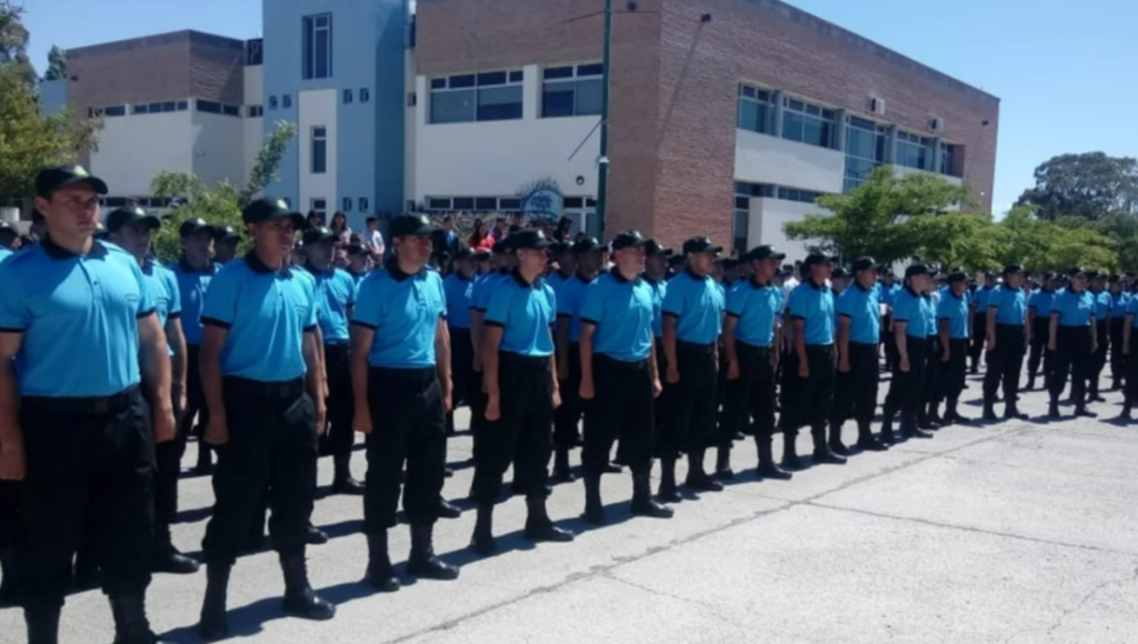 Impulsan el primer gremio policial del país, que representaría a más de 6 mil efectivos