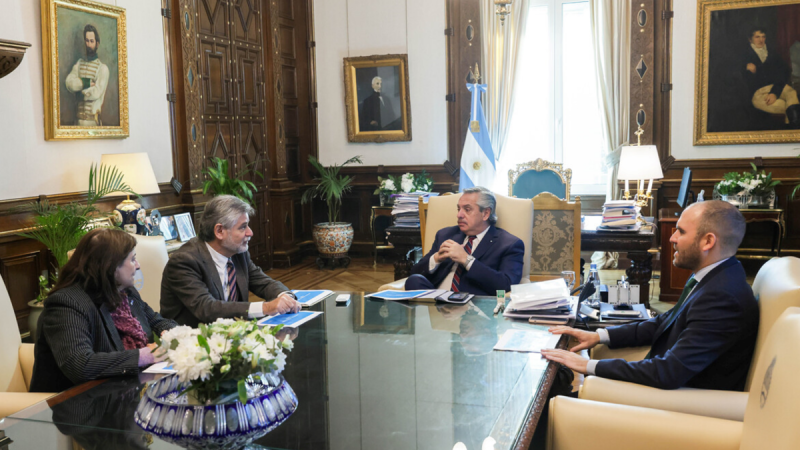 Alberto Fernández anunció una suba adicional para los investigadores del CONICET