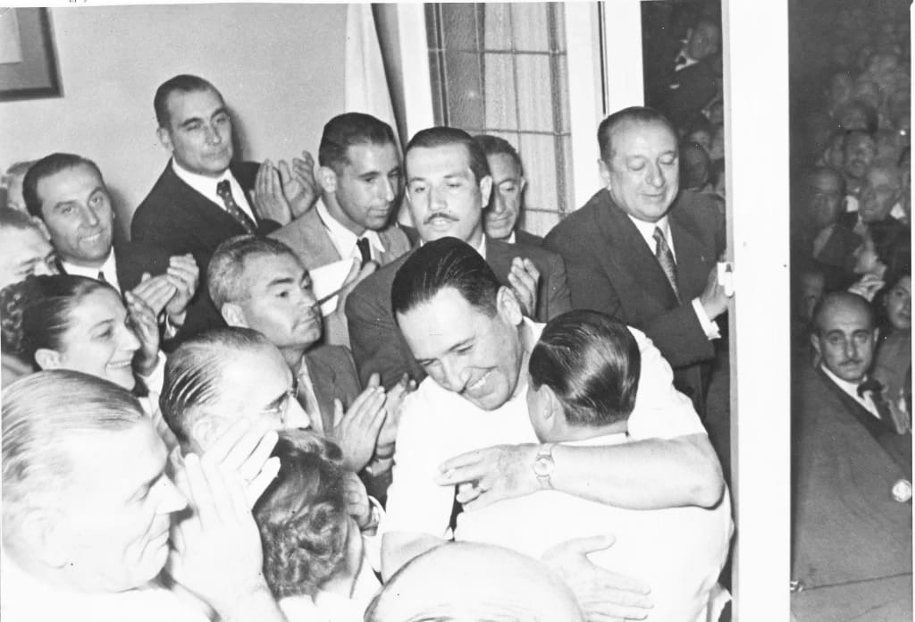El día inolvidable para González y para toda la ciudad: la visita de Juan Domingo Perón en 1954.