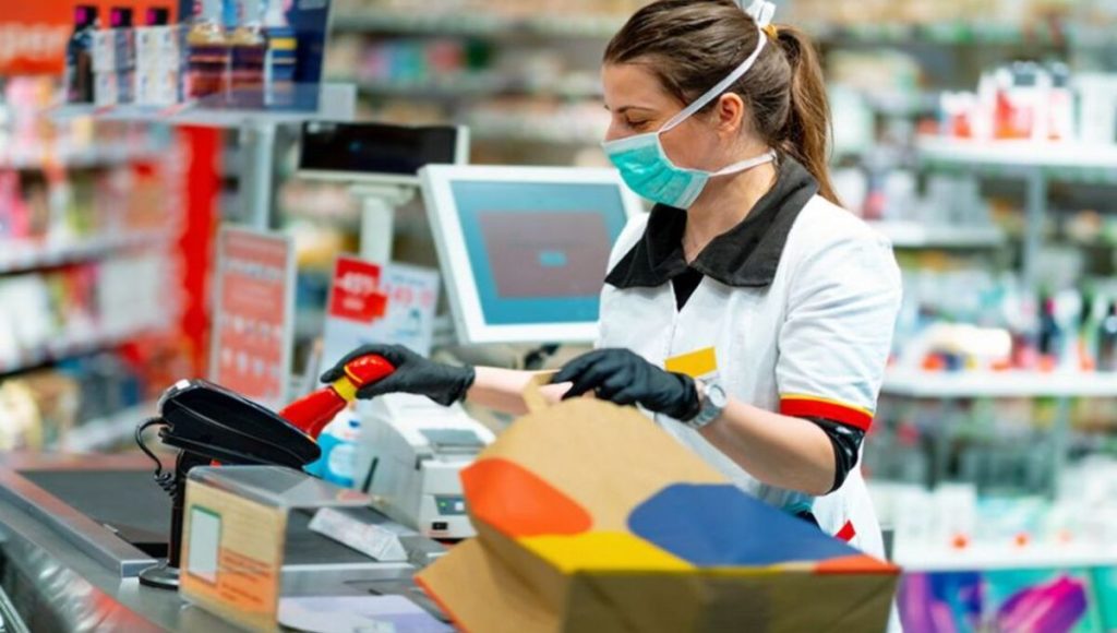 Comercio cerró un bono de fin de año de 30 mil pesos para trabajadores de supermercados