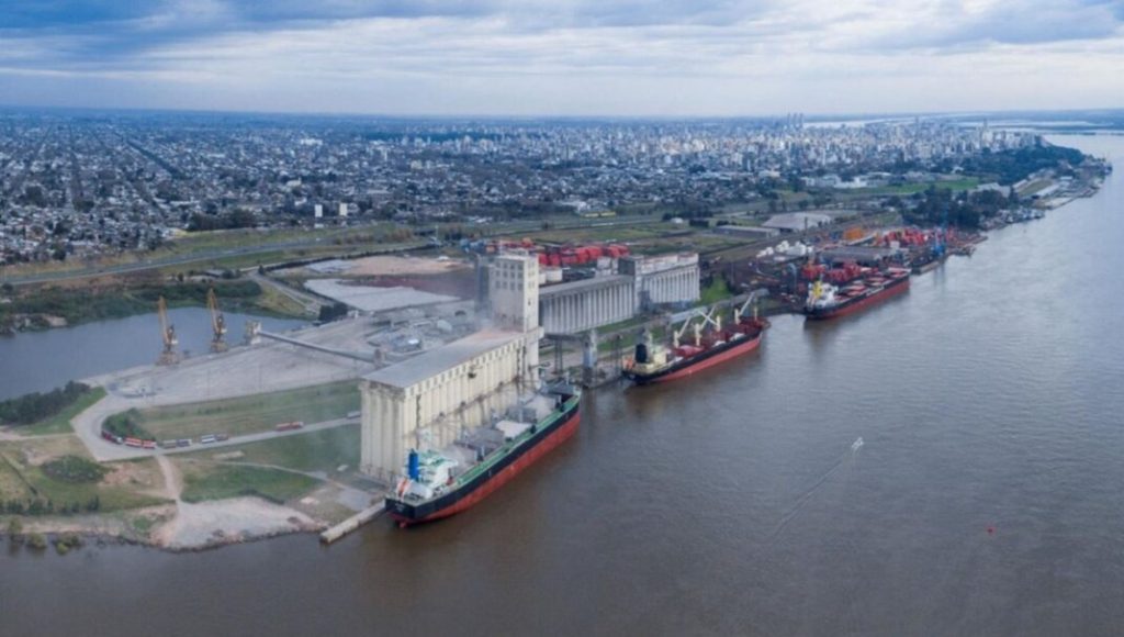 Fin del conflicto en el puerto de Rosario: se reincorporaron los 20 estibadores despedidos