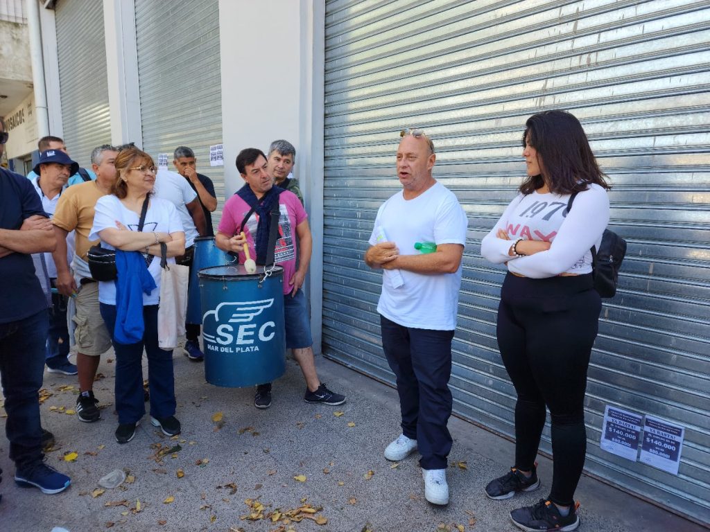 El SECZA logró el acuerdo con los dueños del supermercado tras la protesta realizada esta mañana.