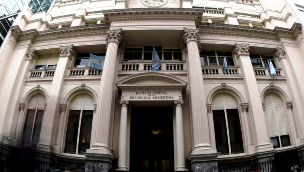 Oferta de empleo: el Banco Central abrió una búsqueda de “jóvenes profesionales”
