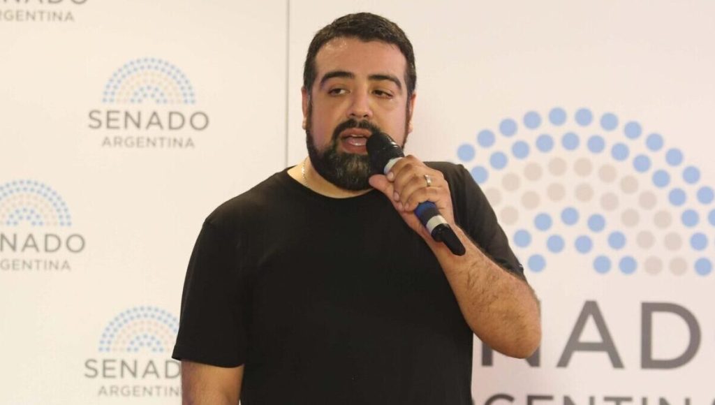 Químicos, Facundo Aveiro