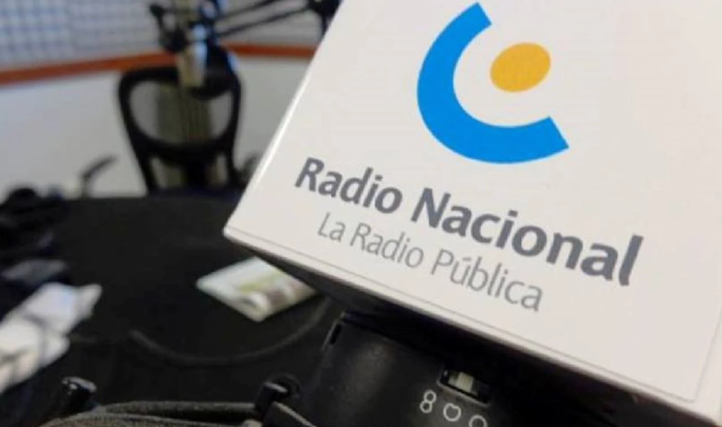 Radio Nacional fue uno de los primeros medios afectados: en enero hubo 500 recortes.