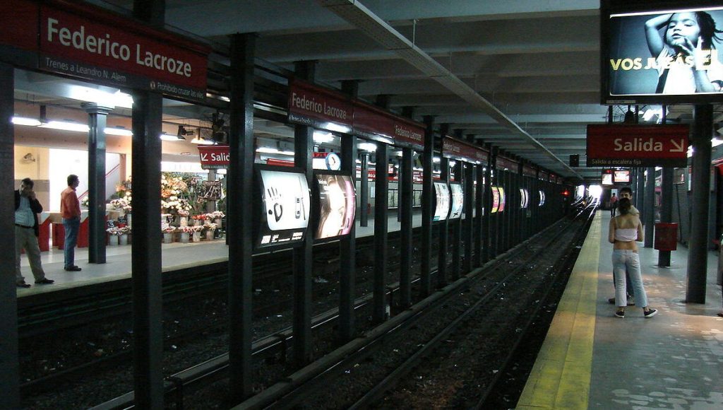 Marcha Universitaria, Estación Federico Lacroze, Subte