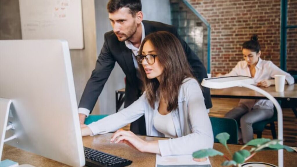 empleo, oficina, jóvenes