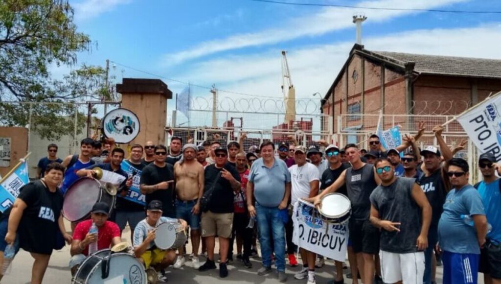 Por una denuncia de explotación laboral podría haber paro en todos los puertos del país