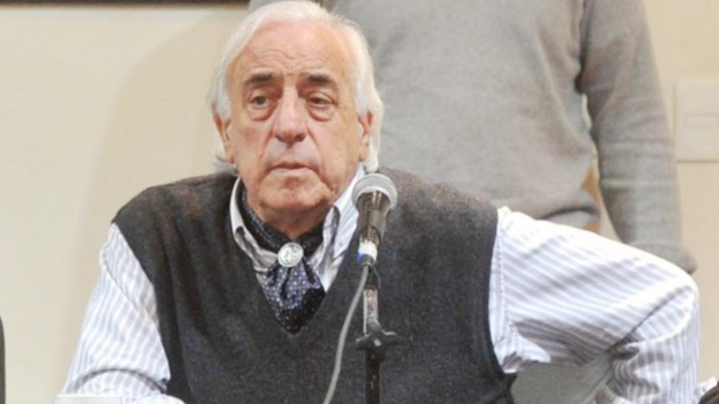 Fernández acordó para la UTA una suba en tres cuotas.