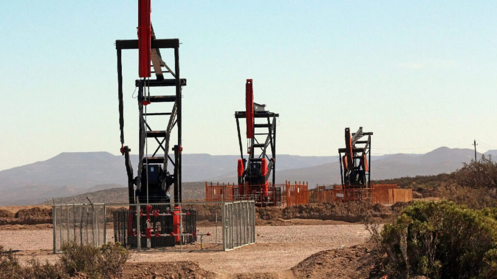petroleros, Manantiales Behr