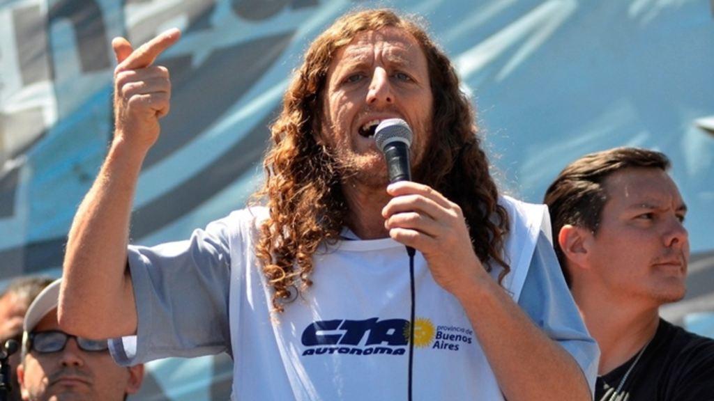 Para el gremio que lidera De Isasi, la Hidrovía debe estar "a manos del Estado".