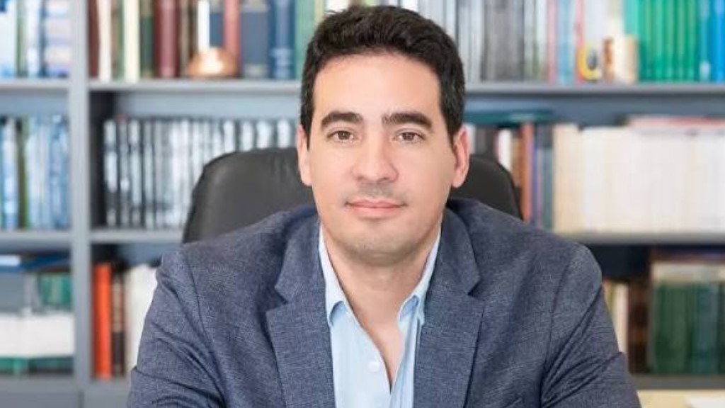 gas, Adrián Ravier