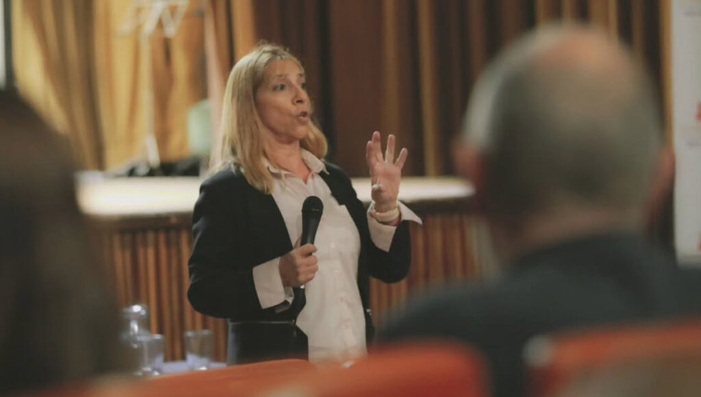 salario mínimo. Claudia Testa